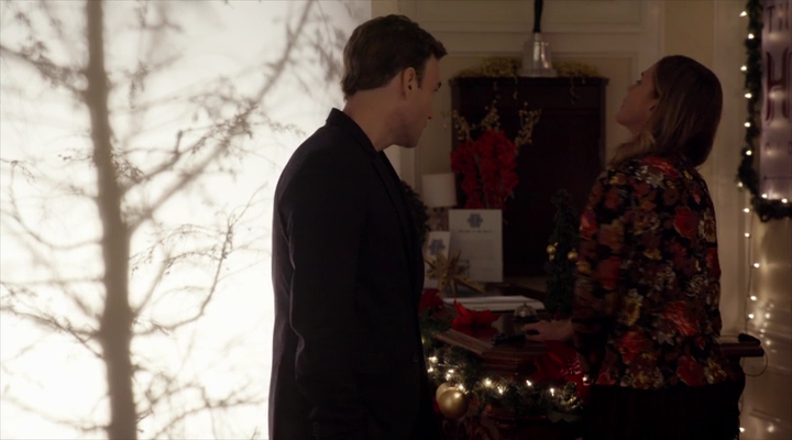 VampireDiariesWorld-dot-nl_TheChristmasTemp3024.jpg