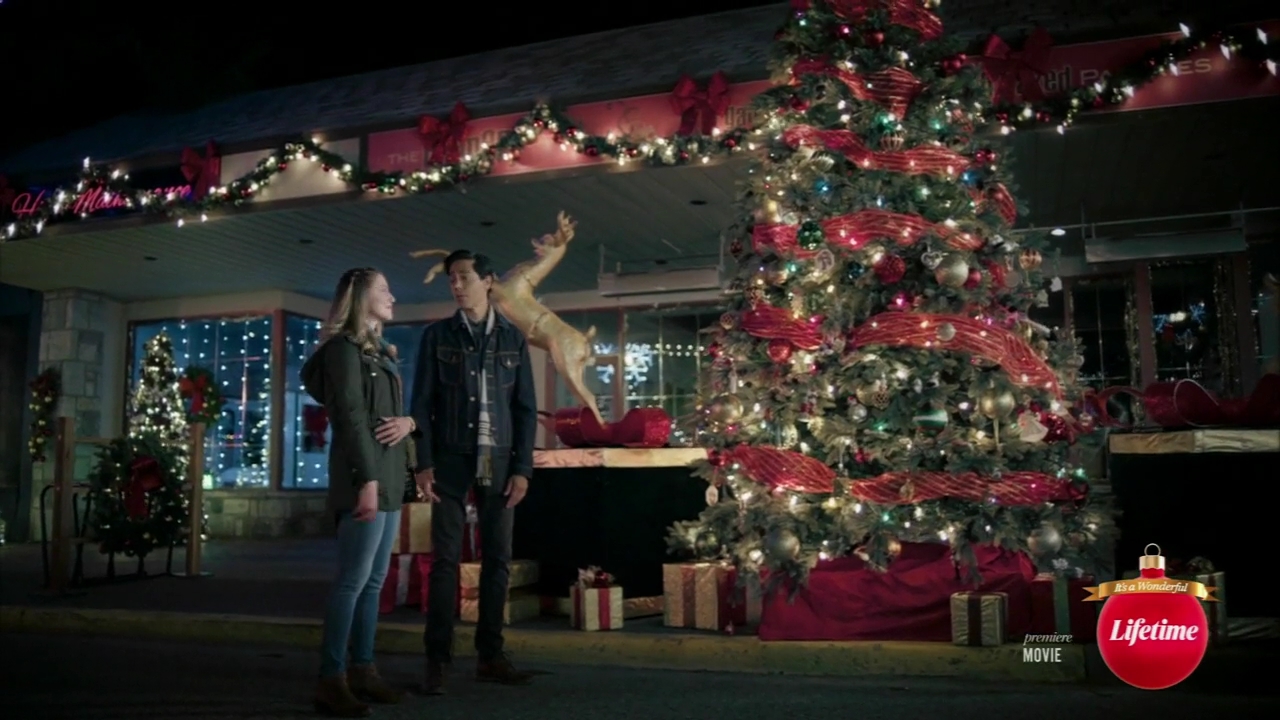 VampireDiariesWorld-dot-nl_TheChristmasYuleBlog2478.jpg