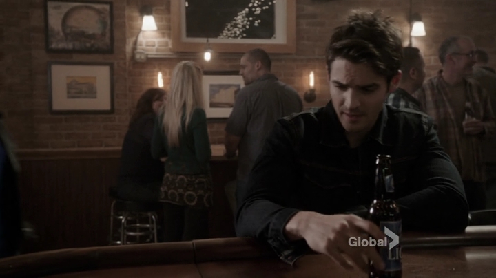 VampireDiariesWorld_dot_nl-ChigagoFire4x05-2183.jpg