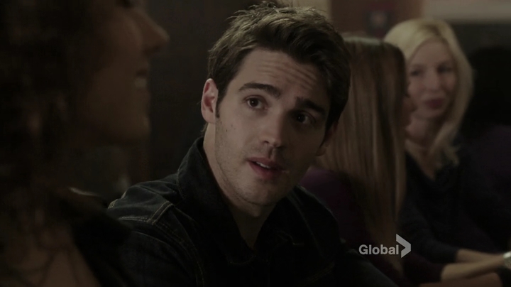 VampireDiariesWorld_dot_nl-ChigagoFire4x05-2186.jpg