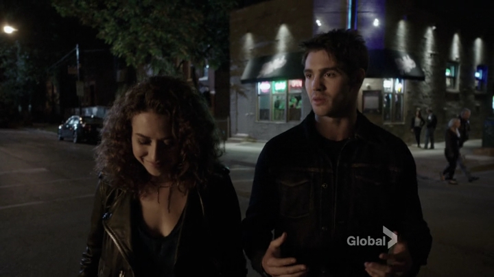 VampireDiariesWorld_dot_nl-ChigagoFire4x05-2220.jpg