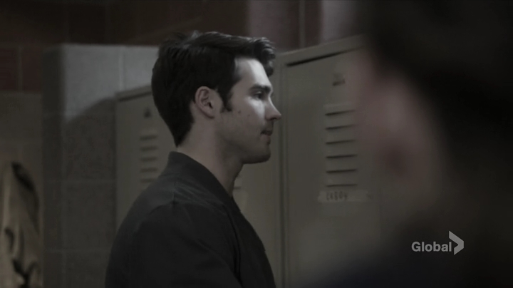 vampirediariesworld_dot_nl-ChigagoFire4x11-0209.jpg