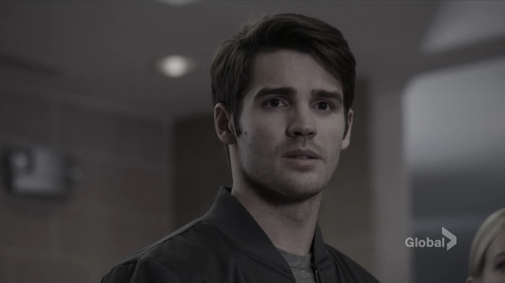 vampirediariesworld_dot_nl-ChigagoFire4x11-0248.jpg