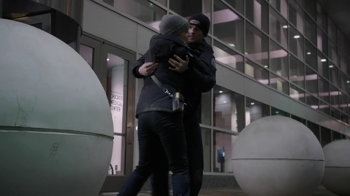 VampireDiariesWorld-dot-NL-ChigagoFire4x18-1028.jpg