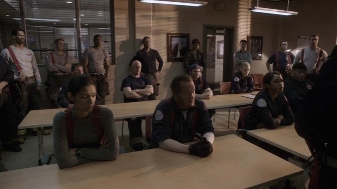 Charmed-Online-dot-NL-ChigagoFire4x22-1675.jpg