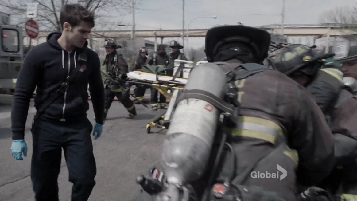 Charmed-Online-dot-NL-ChigagoFire4x23-0223.jpg Charmed-Online-dot-NL-ChigagoFire4x23-0223.jpg