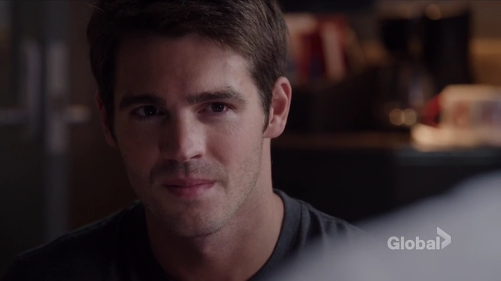 VampireDiariesWorld-dot-nl_ChigagoFire5x01-0649.jpg