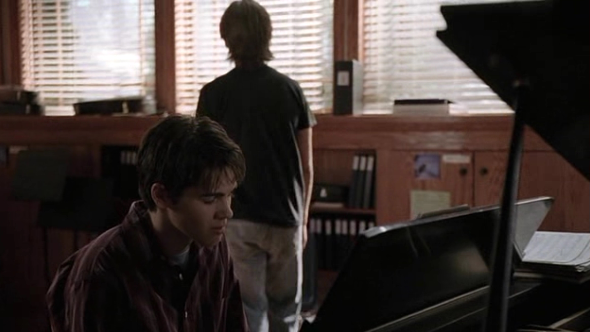 VampireDiariesWorld_dot_nl_Everwood4x05-0430.jpg