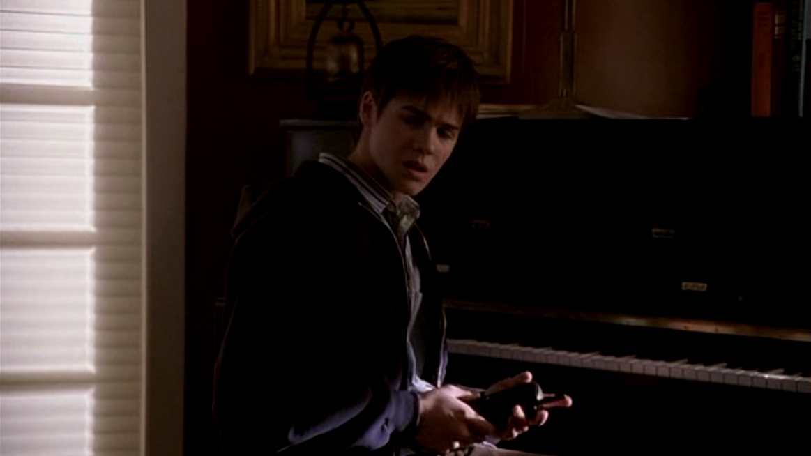 VampireDiariesWorld_dot_nl_Everwood4x13-3480.jpg