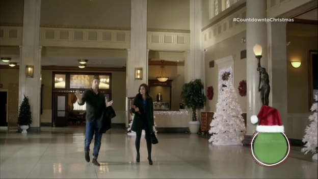 VampireDiariesWorld-dot-org_BestChristmasPartyEver1621.jpg