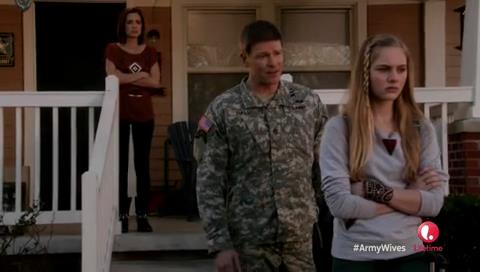 VampireDiariesWorld-dot-org_ArmyWives-S07E06-1710.jpg