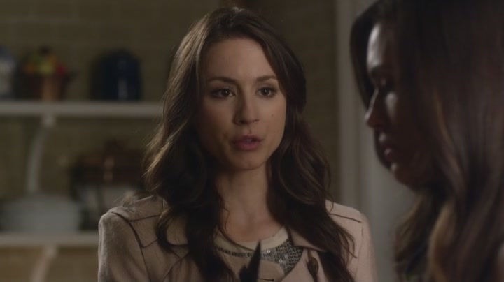 VampireDiariesWorld-dot-org_PrettyLittleLiarsS03E04-0082.jpg