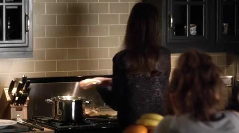 VampireDiariesWorld-dot-org_PrettyLittleLiars3x19-0966.jpg