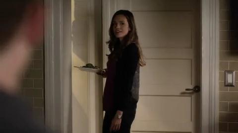 VampireDiariesWorld-dot-org_PrettyLittleLiars3x19-1006.jpg