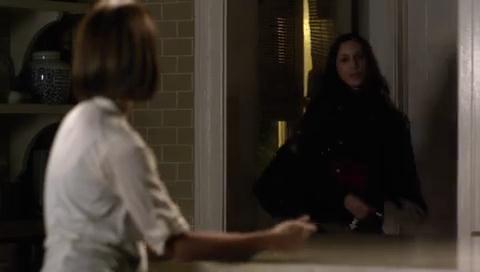 VampireDiariesWorld-dot-org_PrettyLittleLiars3x20-1831.jpg