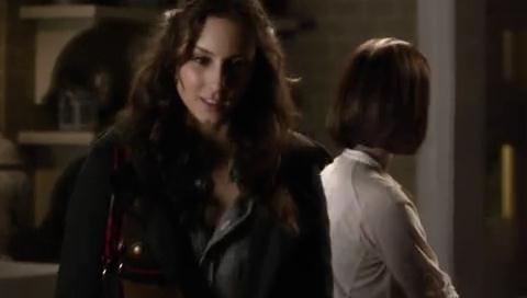 VampireDiariesWorld-dot-org_PrettyLittleLiars3x20-1841.jpg