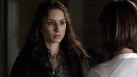 VampireDiariesWorld-dot-org_PrettyLittleLiars3x20-1852.jpg