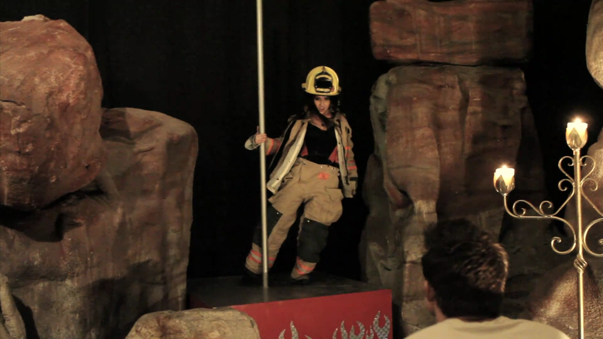 VampireDiariesWorld_dot_org-TheHillywoodShowParody0682.png