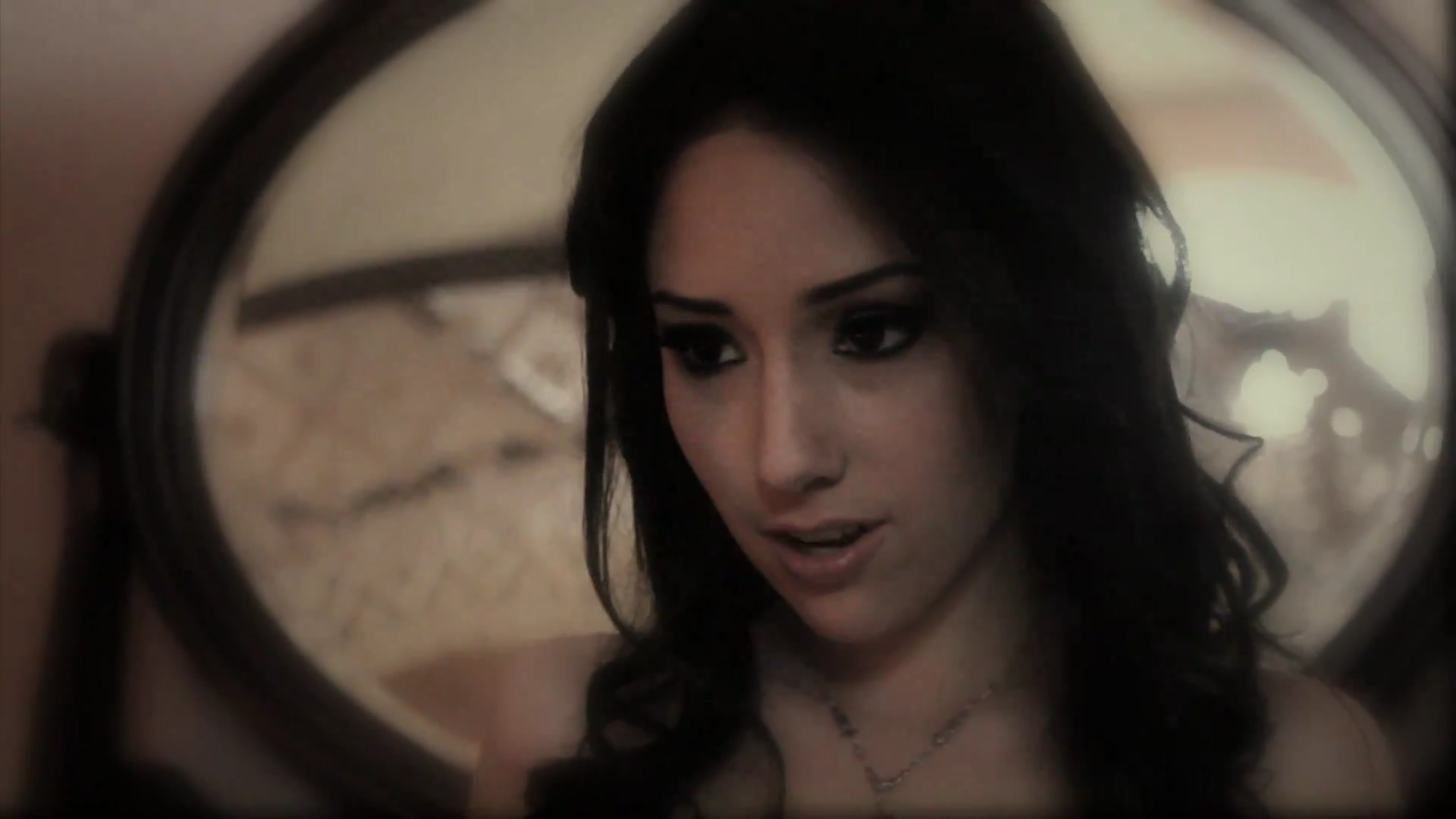 VampireDiariesWorld_dot_org-TheHillywoodShowParody0689.png