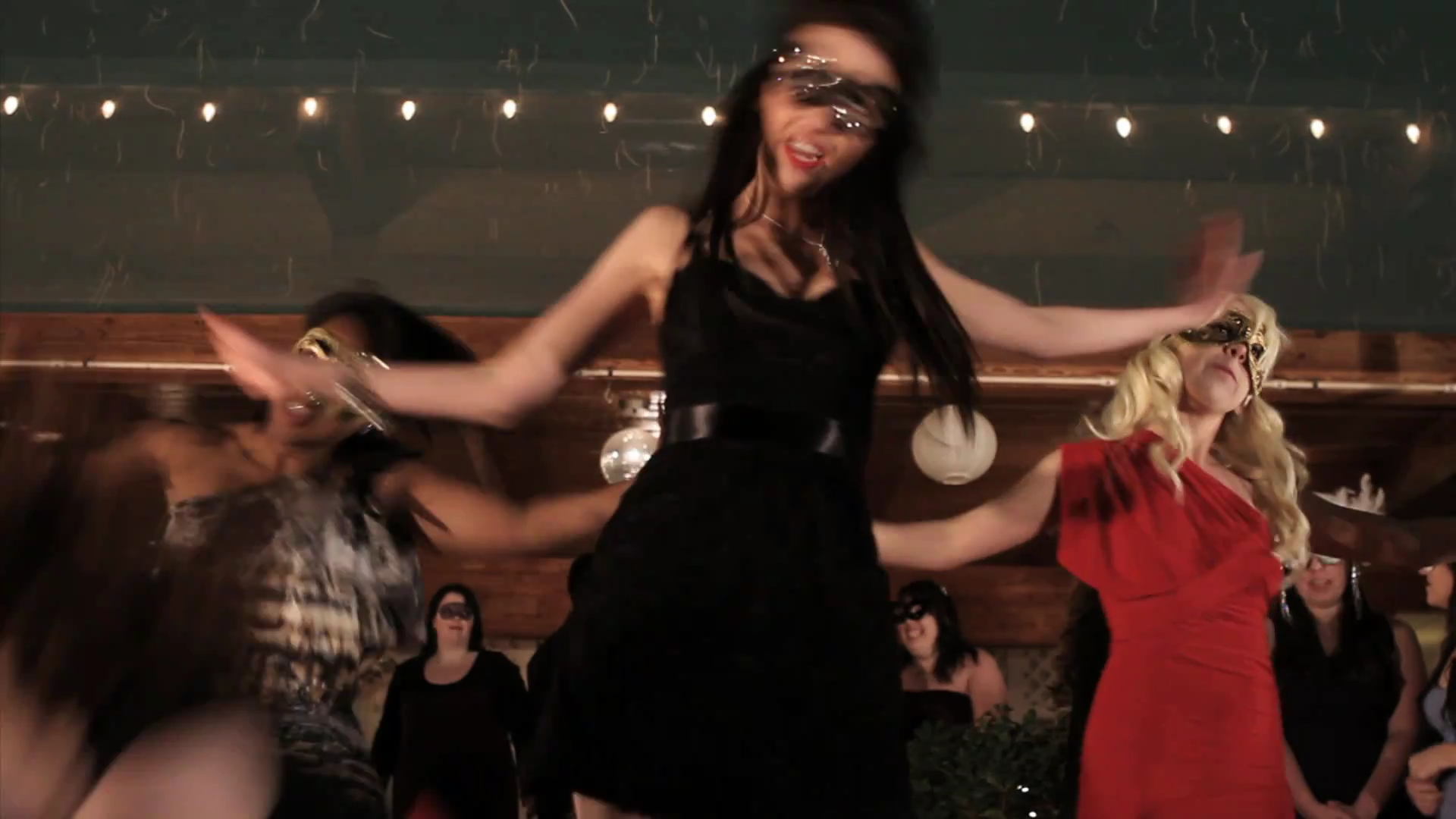 VampireDiariesWorld_dot_org-TheHillywoodShowParody0792.png