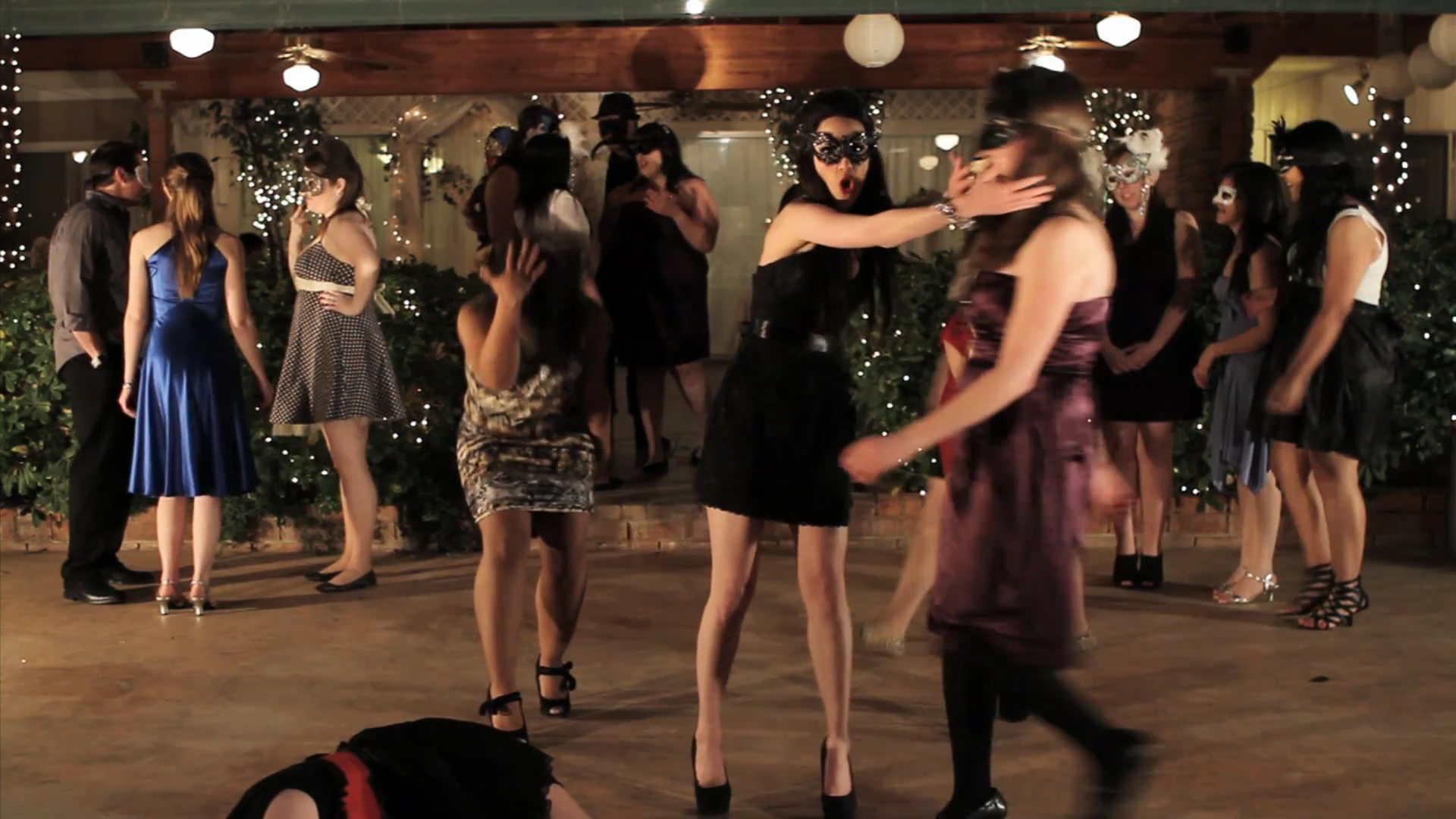 VampireDiariesWorld_dot_org-TheHillywoodShowParody0798.png