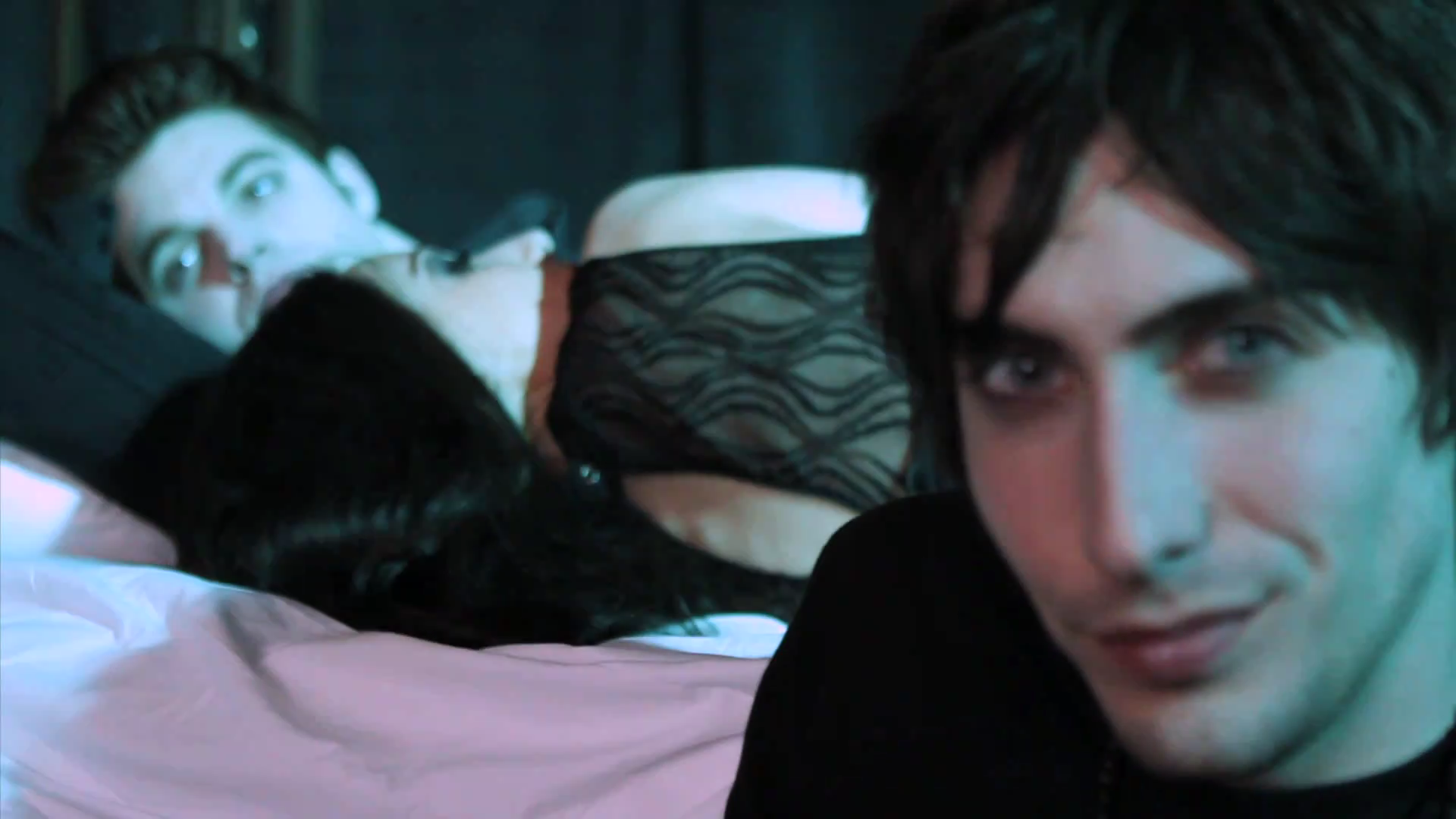 VampireDiariesWorld_dot_org-TheHillywoodShowParody1005.png