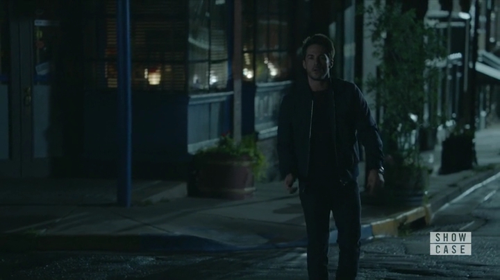 VampireDiariesWorld-dot-nl_RoswellNewMexico1x04-1987.jpg