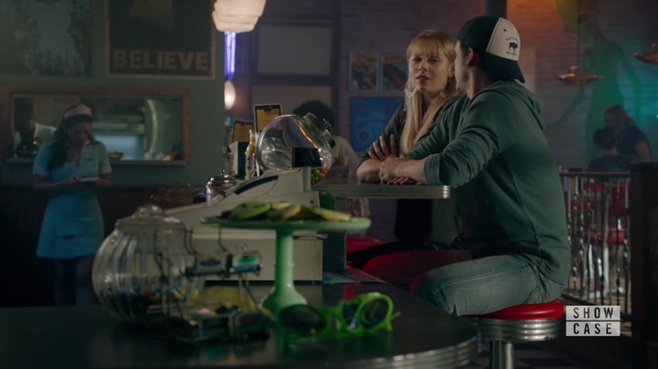 Charmed-Online-dot-nl_RoswellNewMexico1x06-0520.jpg Charmed-Online-dot-nl_RoswellNewMexico1x06-0520.jpg