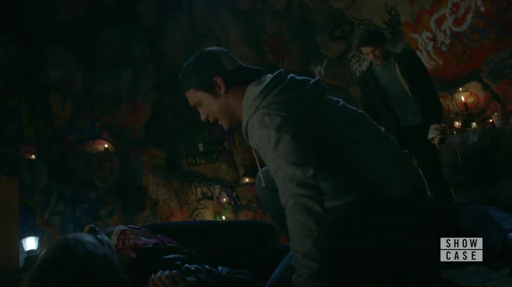 Charmed-Online-dot-nl_RoswellNewMexico1x06-2002.jpg