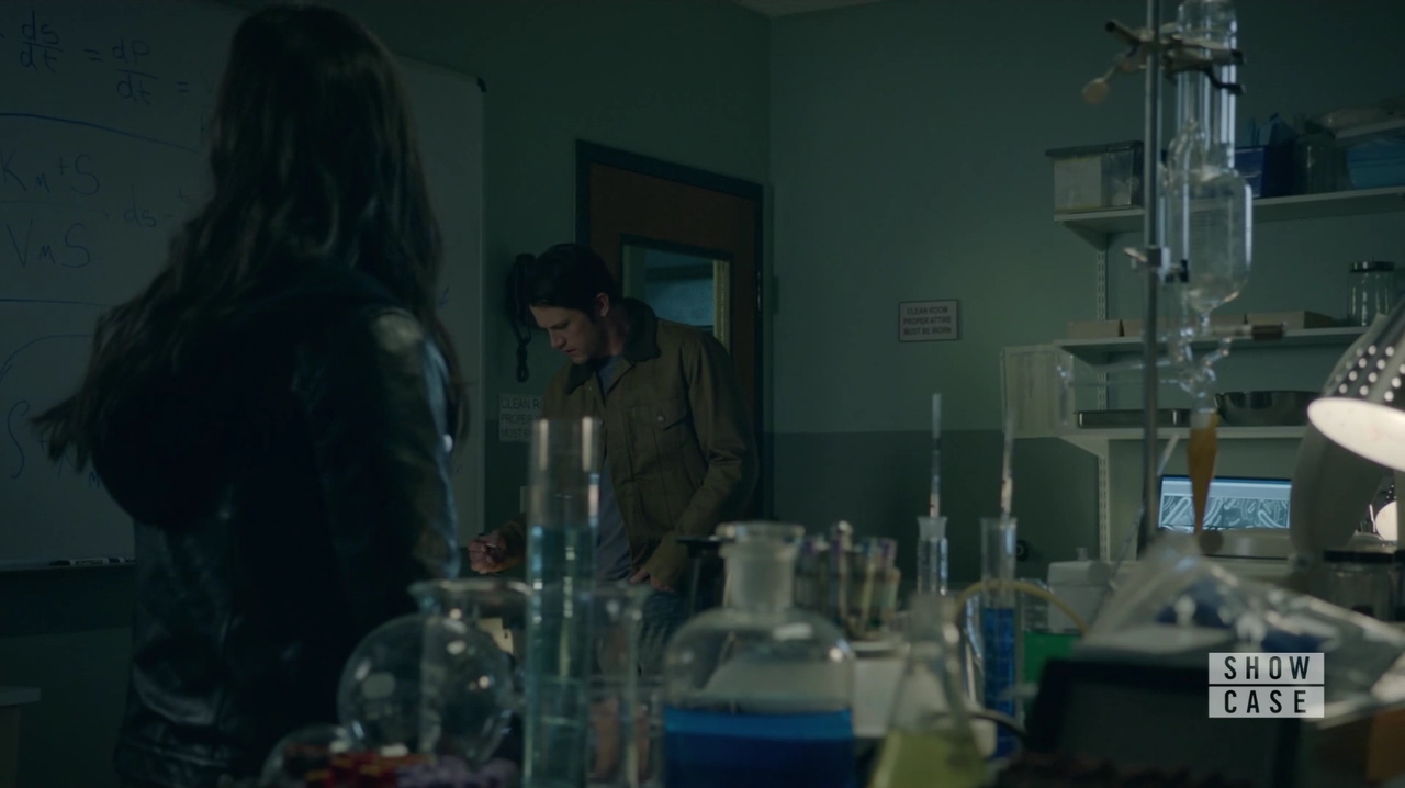 VampireDiariesWorld-dot-nl_RoswellNewMexico1x07-1909.jpg