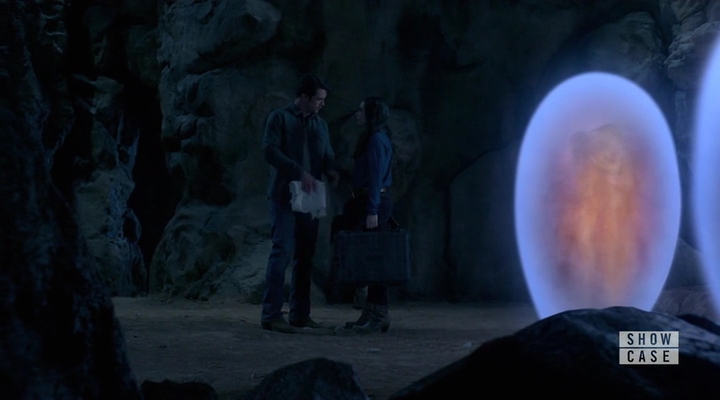 Charmed-Online-dot-nl_RoswellNewMexico1x08-4632.jpg