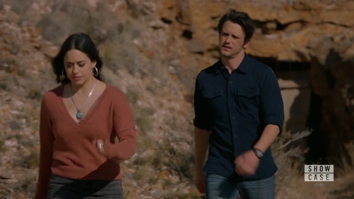 Charmed-Online-dot-nl_RoswellNewMexico1x09-2014.jpg