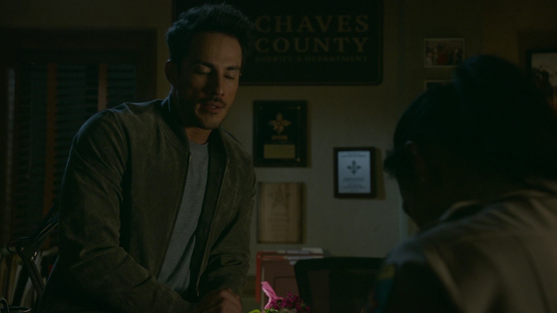 VampireDiariesWorld-dot-nl_RoswellNewMexico2x04-1921.jpg