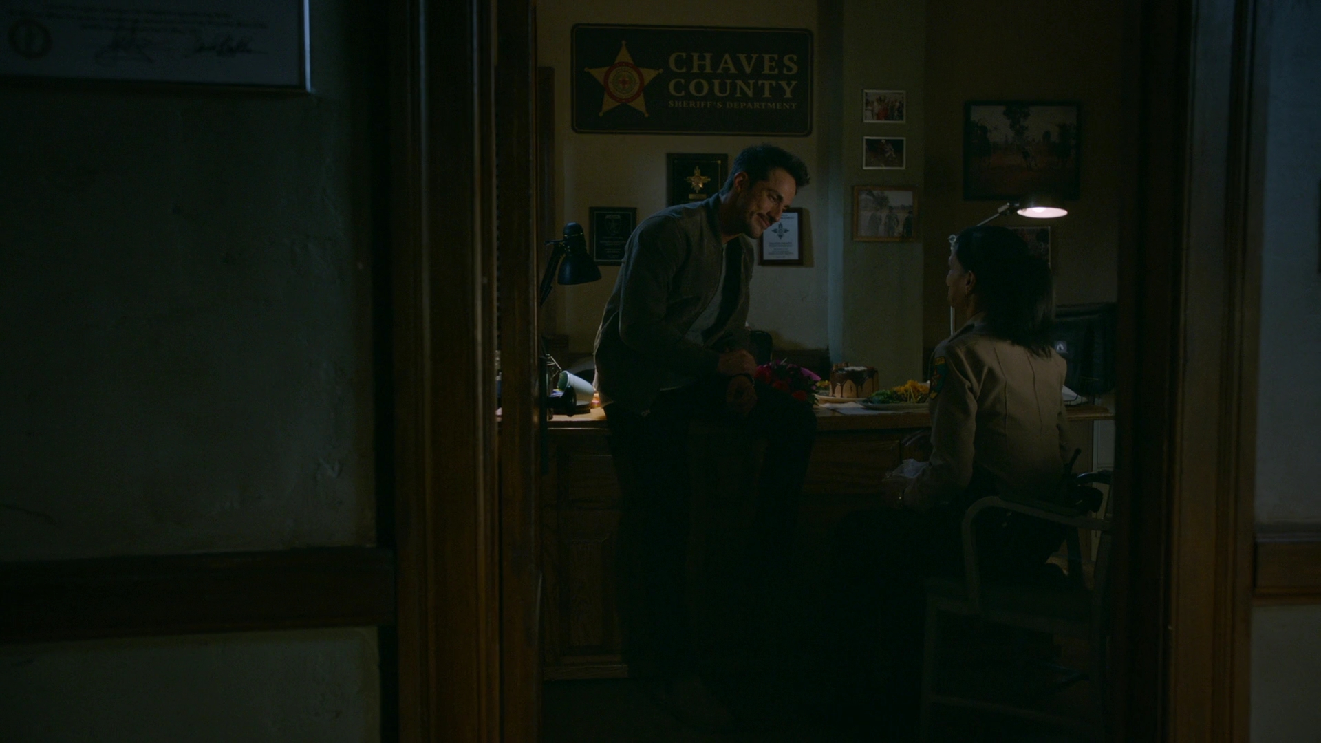 VampireDiariesWorld-dot-nl_RoswellNewMexico2x04-1940.jpg