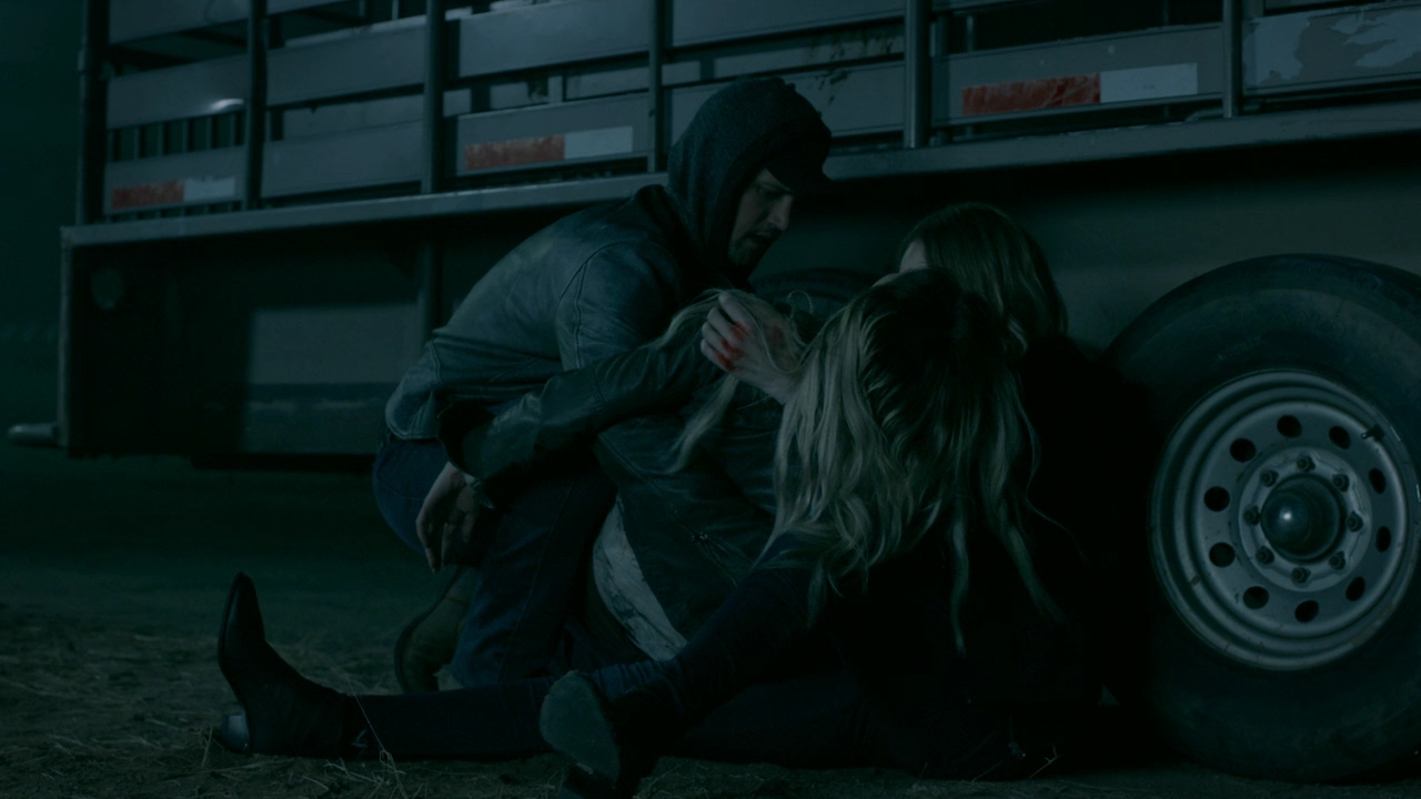 VampireDiariesWorld-dot-nl_RoswellNewMexico2x08-1791.jpg