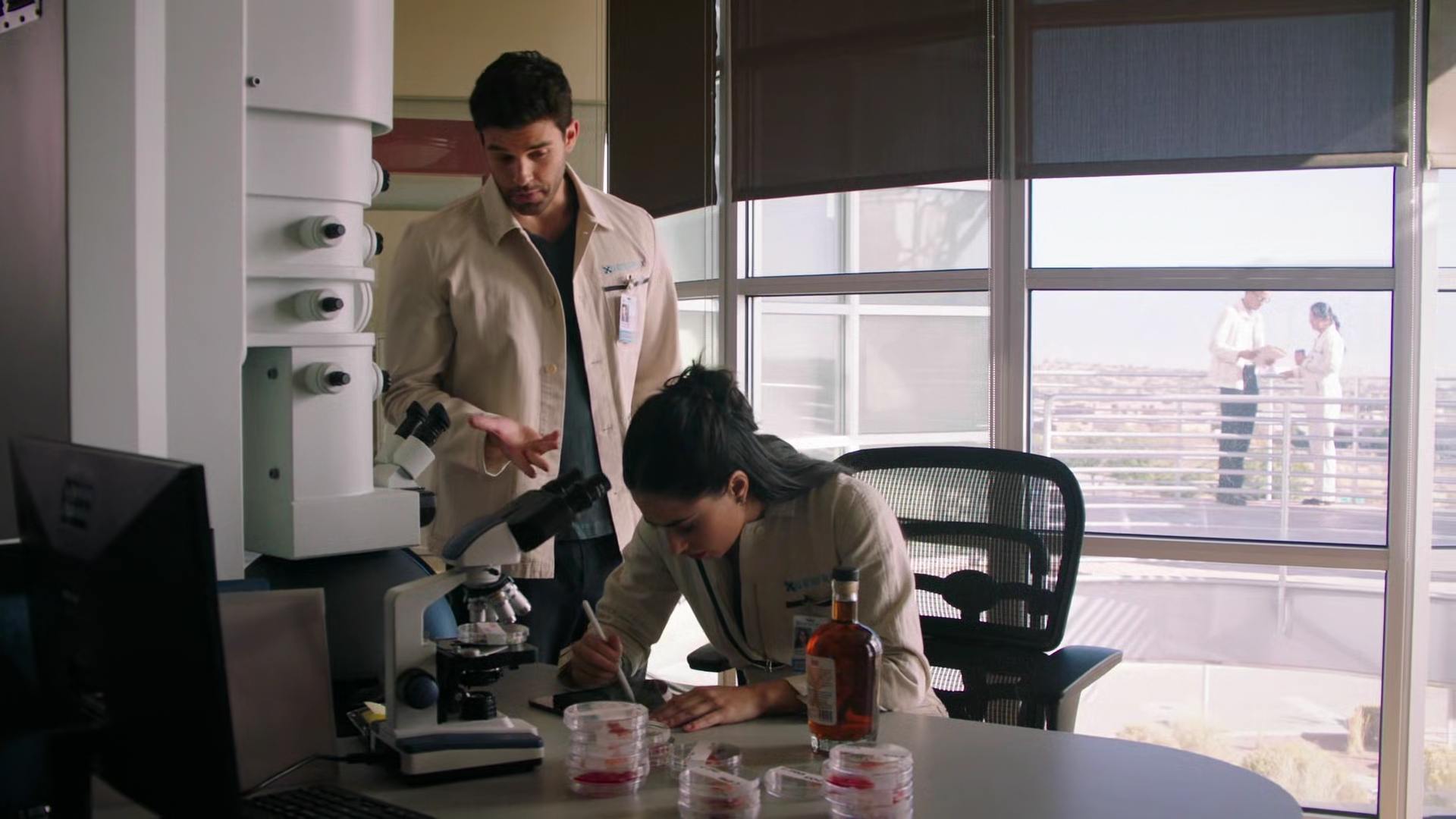 VampireDiariesWorld-dot-nl_RoswellNewMexico3x02-1372.jpg