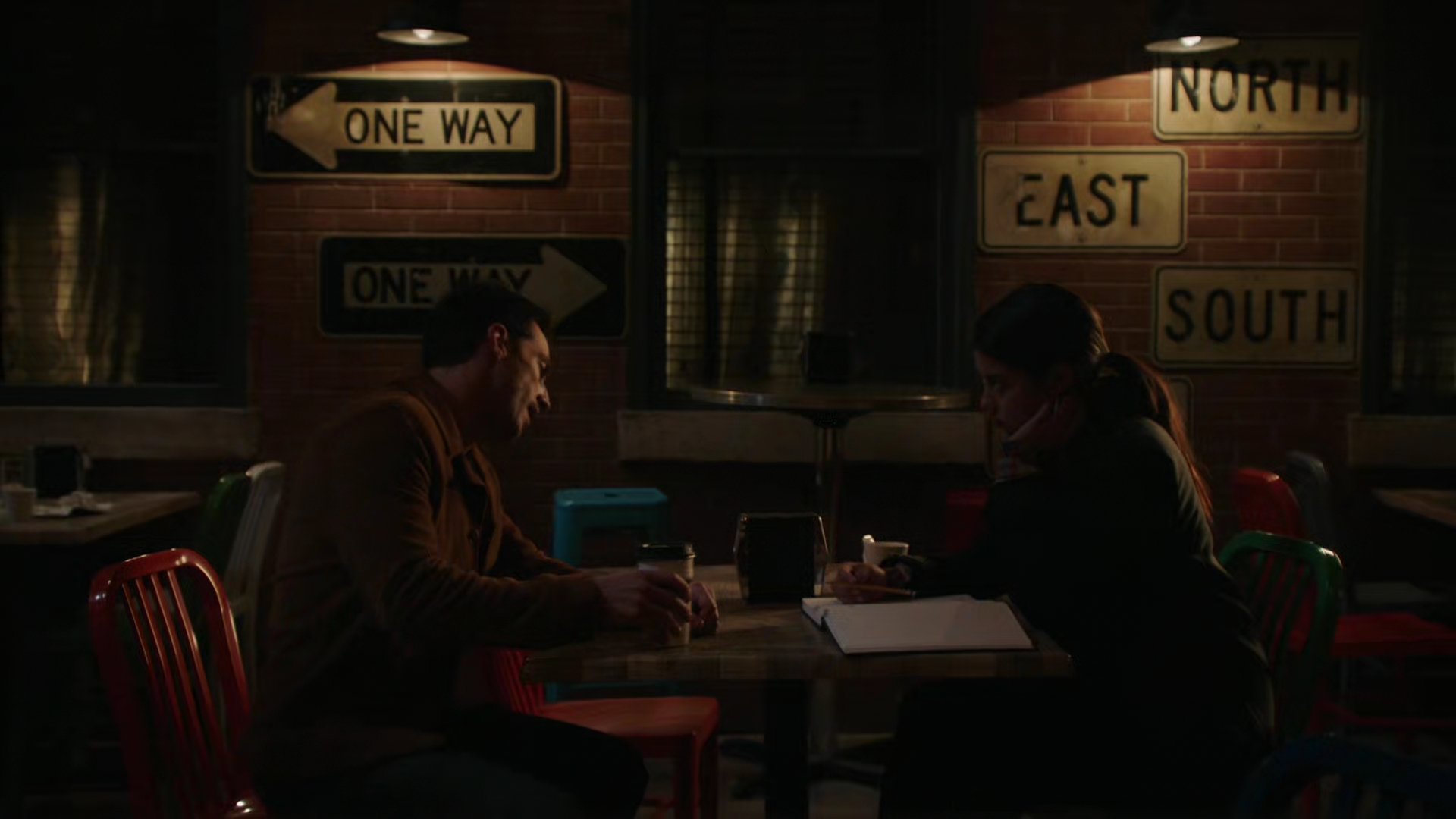 VampireDiariesWorld-dot-nl_RoswellNewMexico3x02-1615.jpg