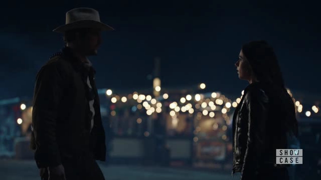 VampireDiariesWorld-dot-nl_RoswellNewMexico3x03-1985.jpg