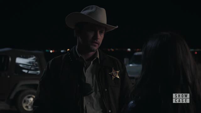 VampireDiariesWorld-dot-nl_RoswellNewMexico3x03-1990.jpg