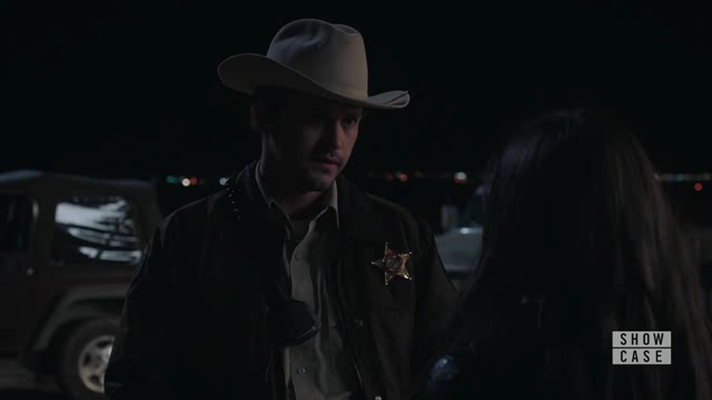 VampireDiariesWorld-dot-nl_RoswellNewMexico3x03-1992.jpg