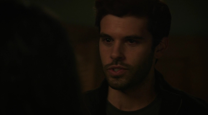 VampireDiariesWorld-dot-nl_RoswellNewMexico3x05-1979.jpg