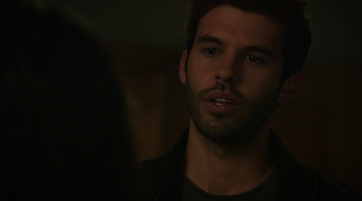 VampireDiariesWorld-dot-nl_RoswellNewMexico3x05-1982.jpg