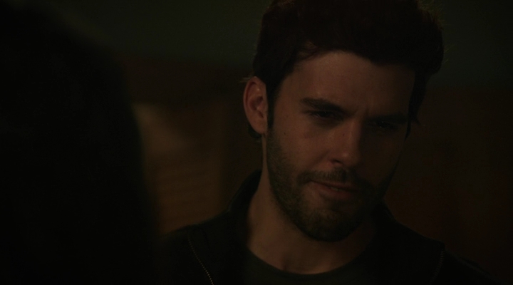VampireDiariesWorld-dot-nl_RoswellNewMexico3x05-2004.jpg