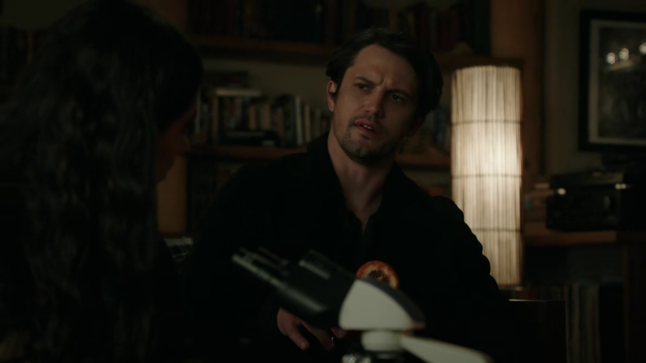 VampireDiariesWorld-dot-nl_RoswellNewMexico3x07-1805.jpg