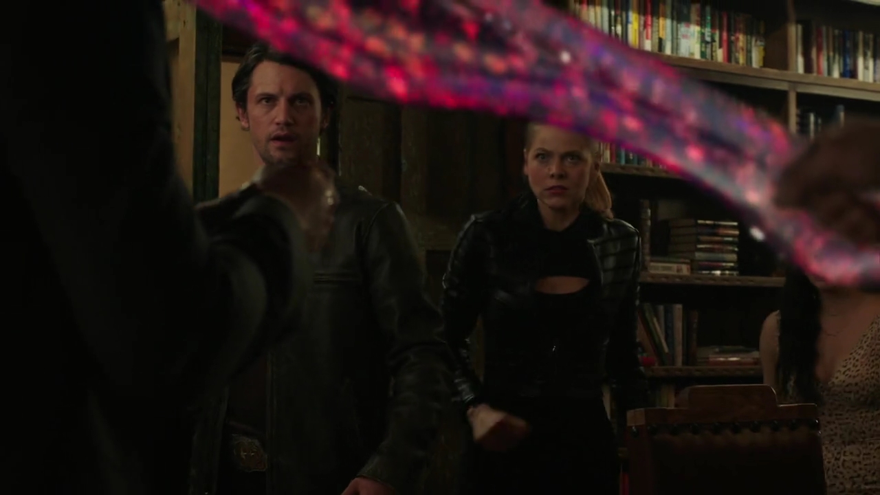 VampireDiariesWorld-dot-nl_RoswellNewMexico3x11-2341.jpg