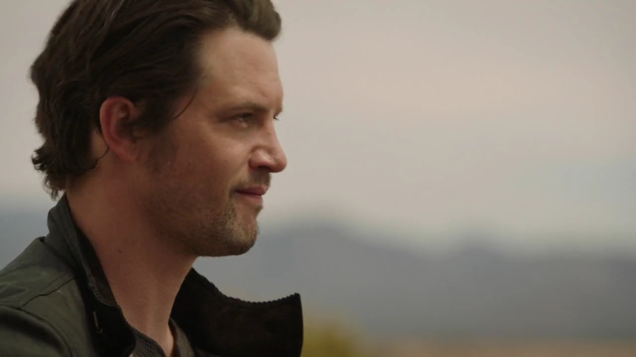 VampireDiariesWorld-dot-nl_RoswellNewMexico3x13-1992.jpg