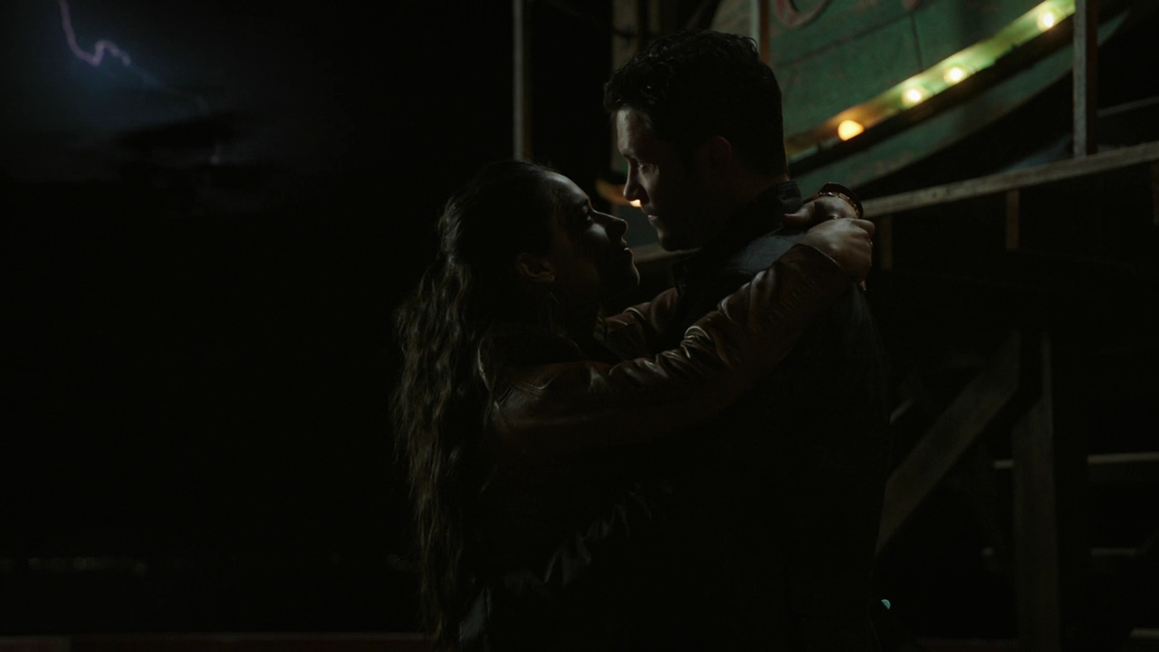 VampireDiariesWorld-dot-nl_RoswellNewMexico4x01-2292.jpg