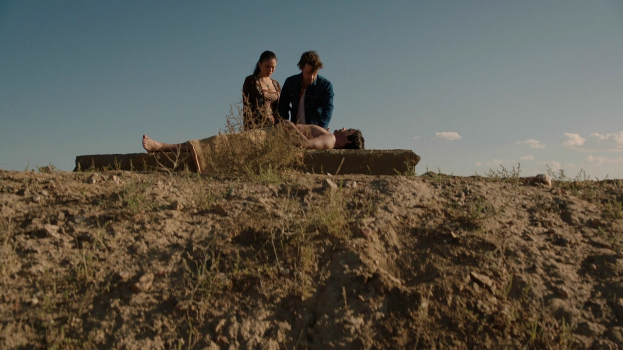 VampireDiariesWorld-dot-nl_RoswellNewMexico4x04-0304.jpg