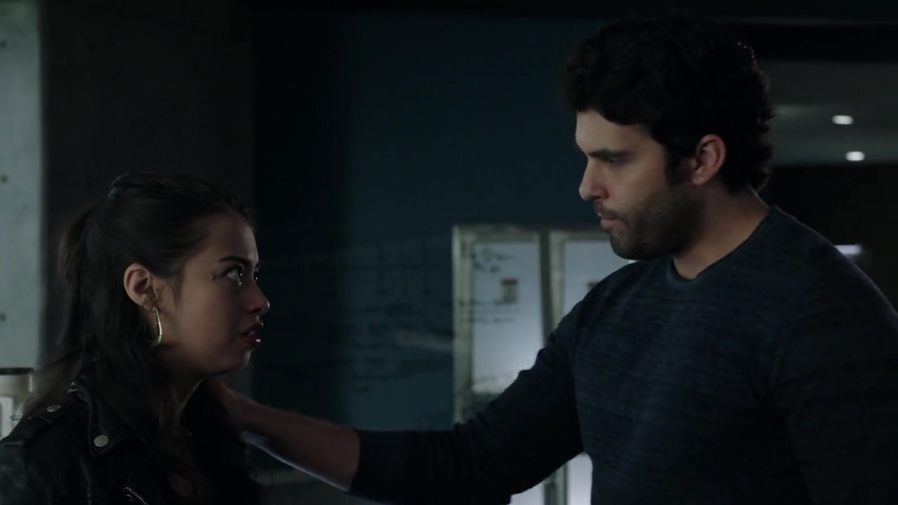 VampireDiariesWorld-dot-nl_RoswellNewMexico4x09-0812.jpg
