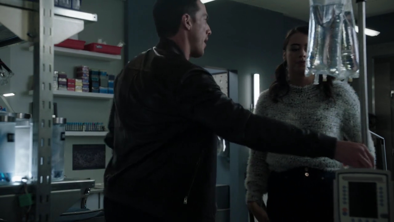 VampireDiariesWorld-dot-nl_RoswellNewMexico4x11-2164.jpg